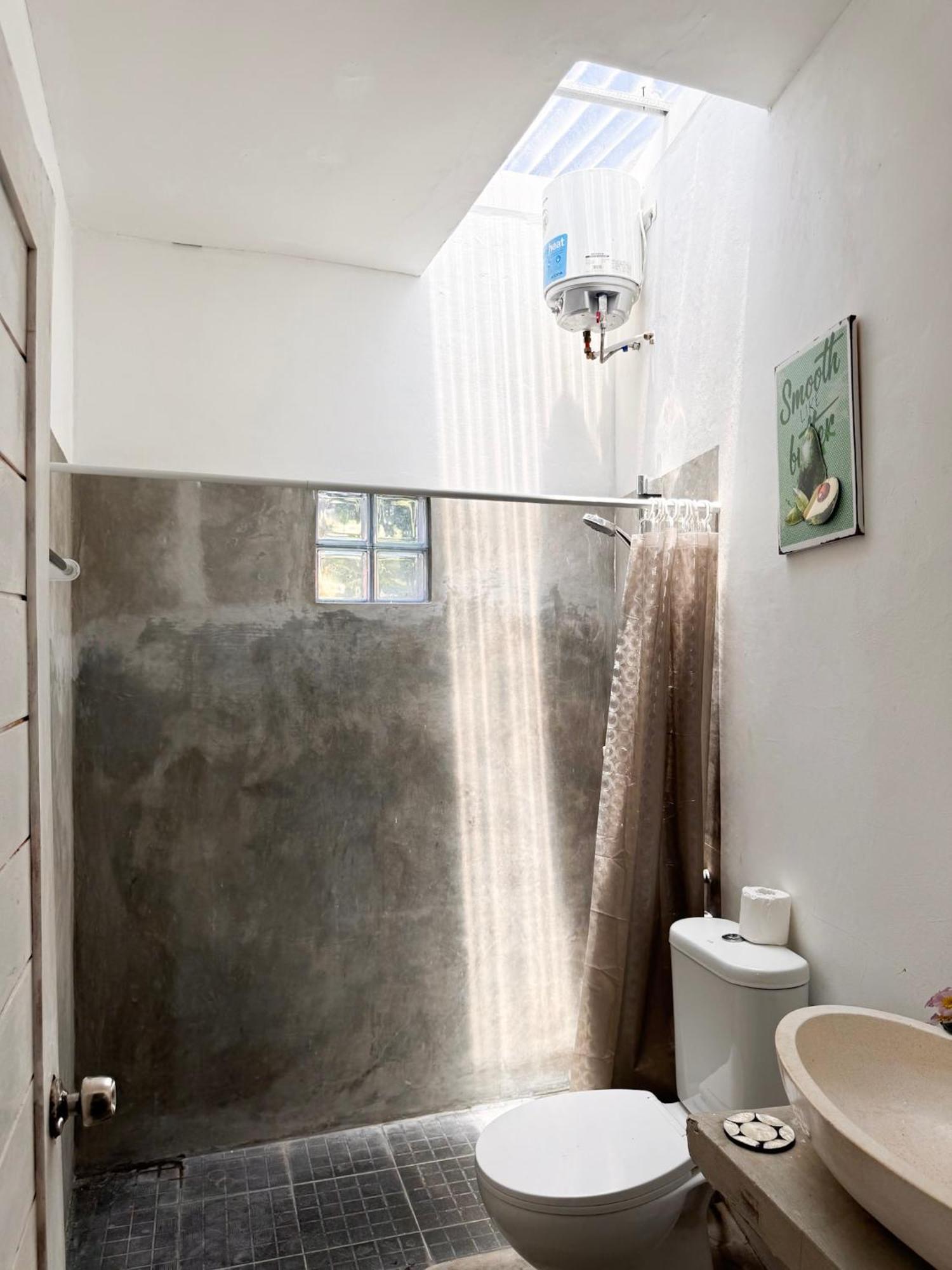 Urban Jungle Beach House Canggu Exteriör bild
