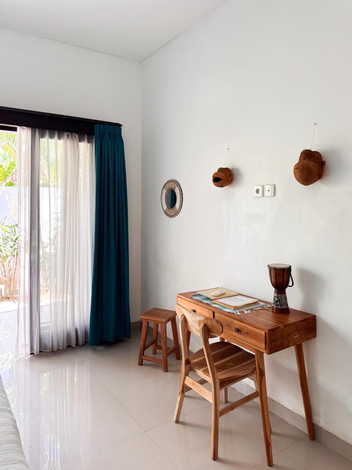 Urban Jungle Beach House Canggu Exteriör bild