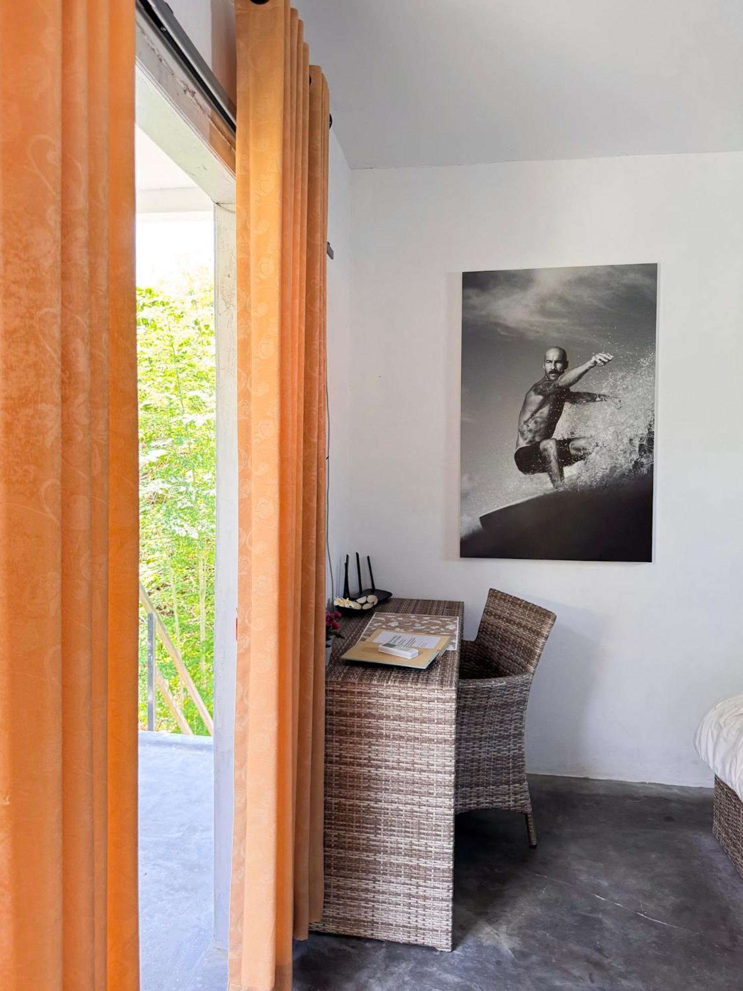 Urban Jungle Beach House Canggu Exteriör bild